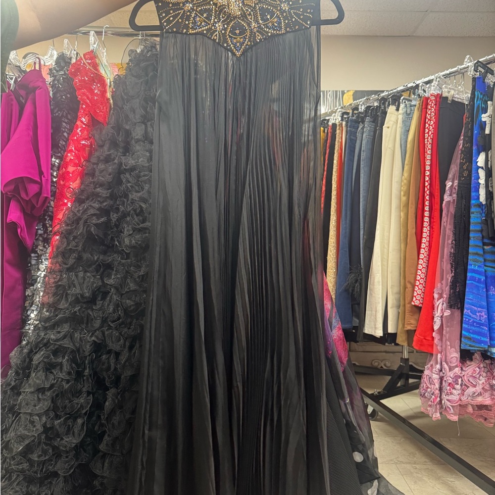 Elegant Black Evening Gown